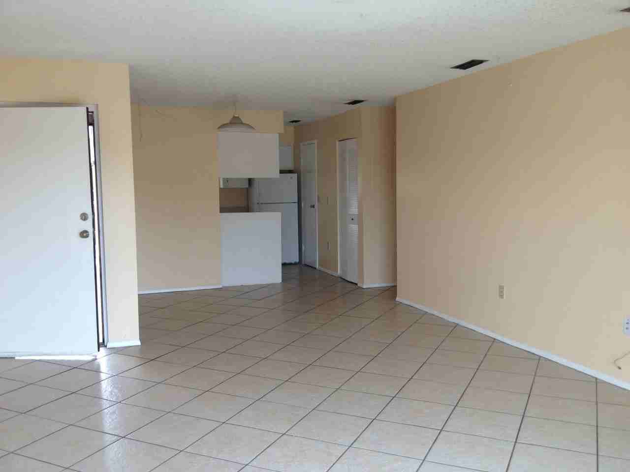 2705 Hidden Lake Blvd Unit C - Photo 7 of 14