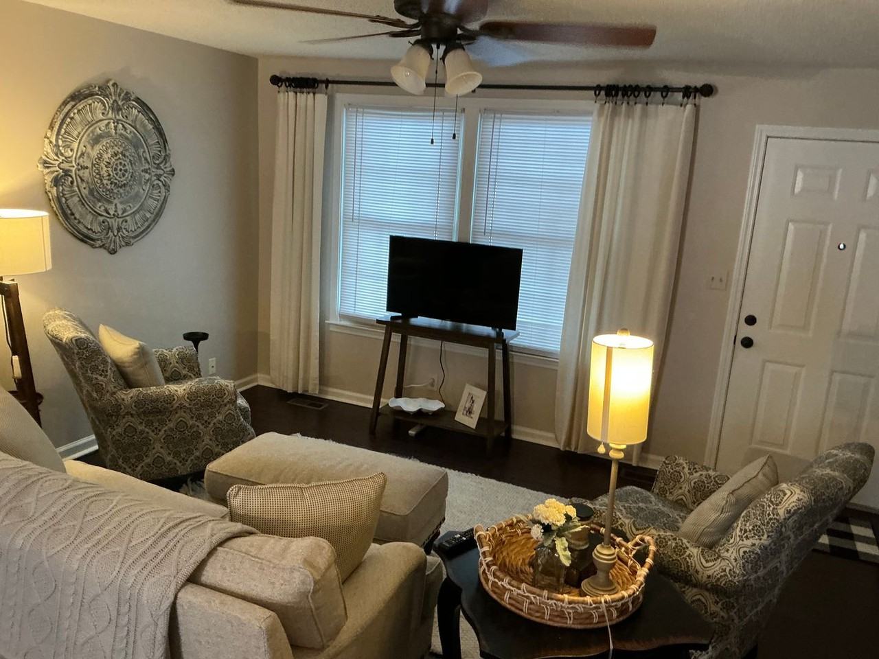 2157 Watertown Pl - Photo 4 of 20