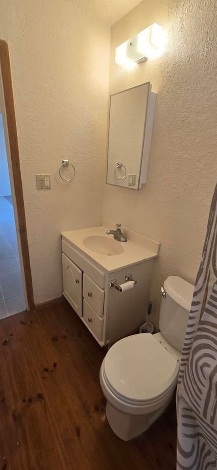 2518 Applegate Ave - Photo 5 of 12