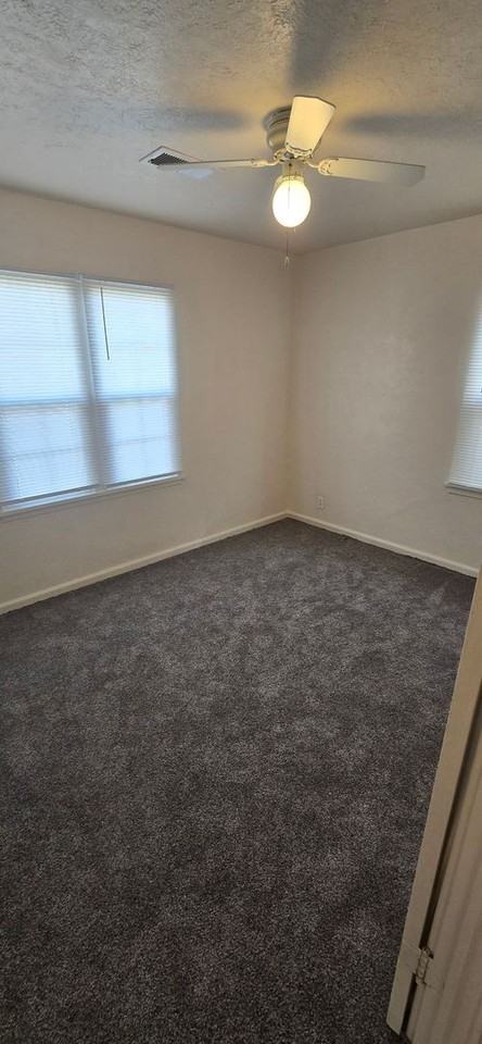 2518 Applegate Ave - Photo 6 of 12