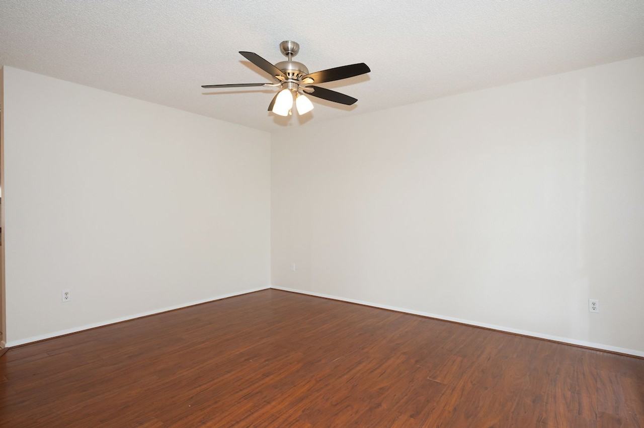 8202 Longview Rd - Photo 6 of 18