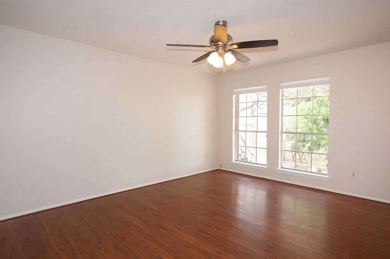 8202 Longview Rd - Photo 5 of 18