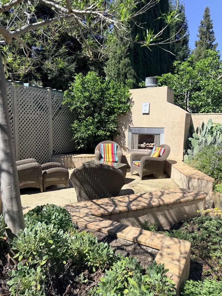 55 Norton Avenue #2 - Photo 4 of 23