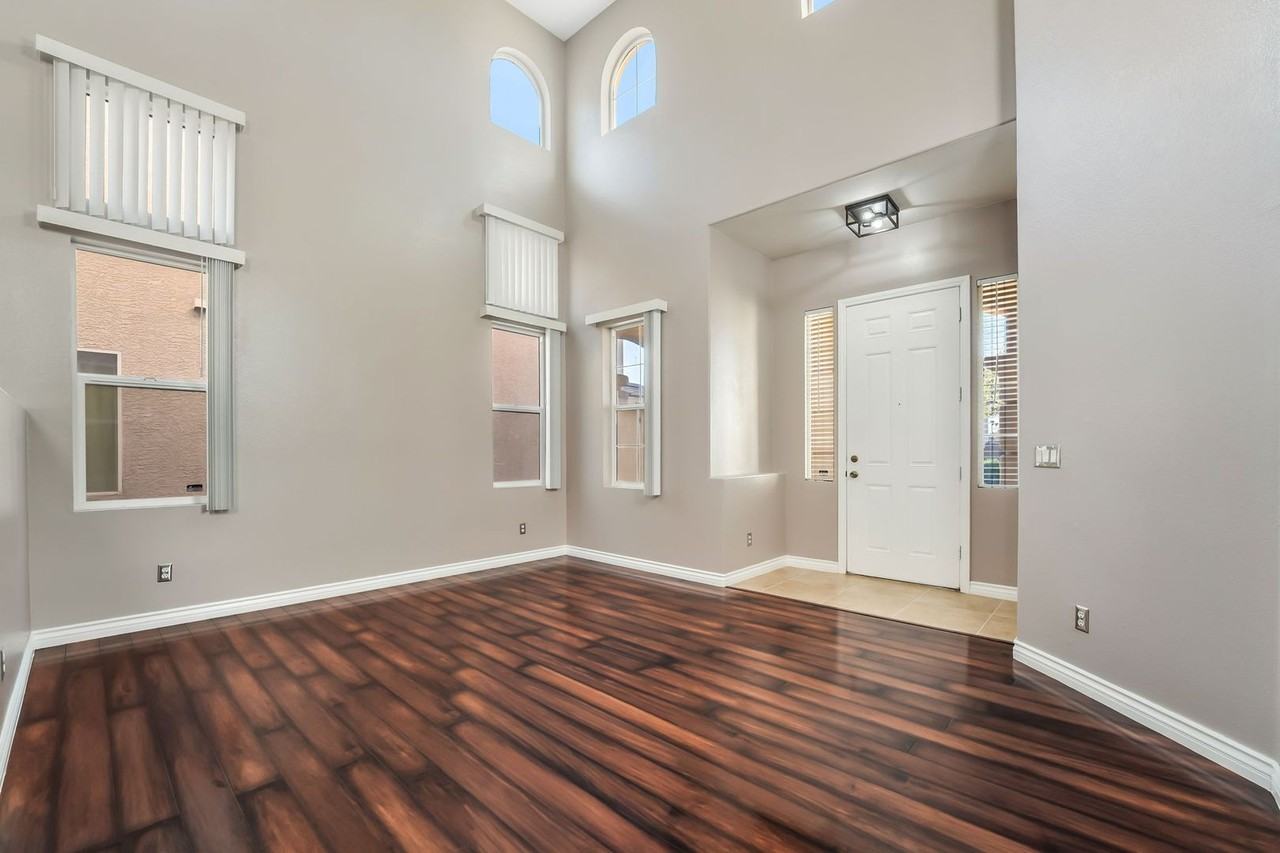 4664 Deer Forest Ave - Photo 3 of 24