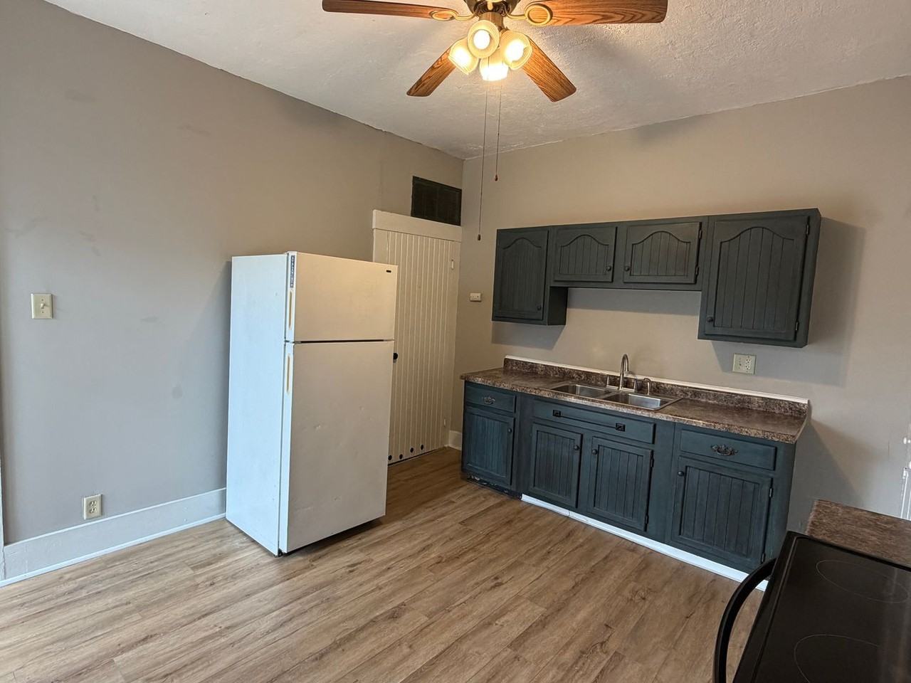 12 Ford Ave - Photo 6 of 12