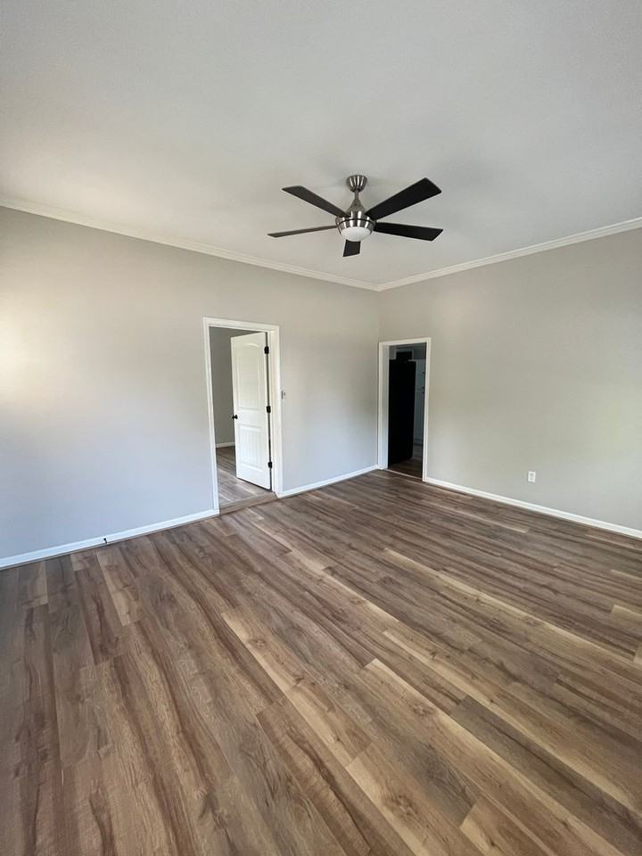 177 Eastbrook Dr - Photo 2 of 14