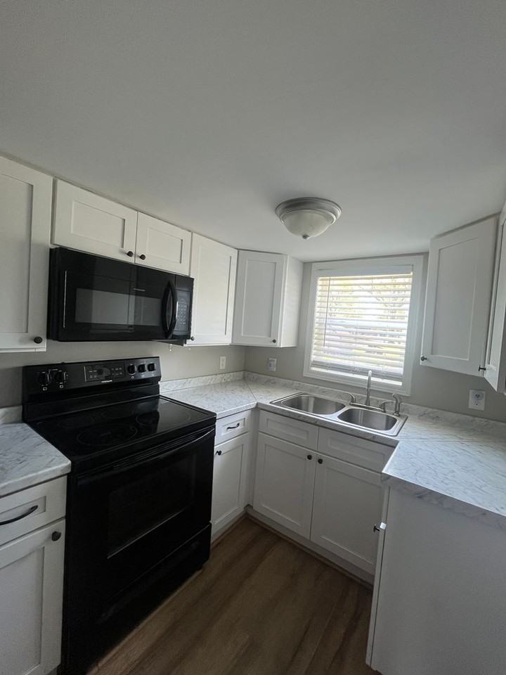 177 Eastbrook Dr - Photo 5 of 14