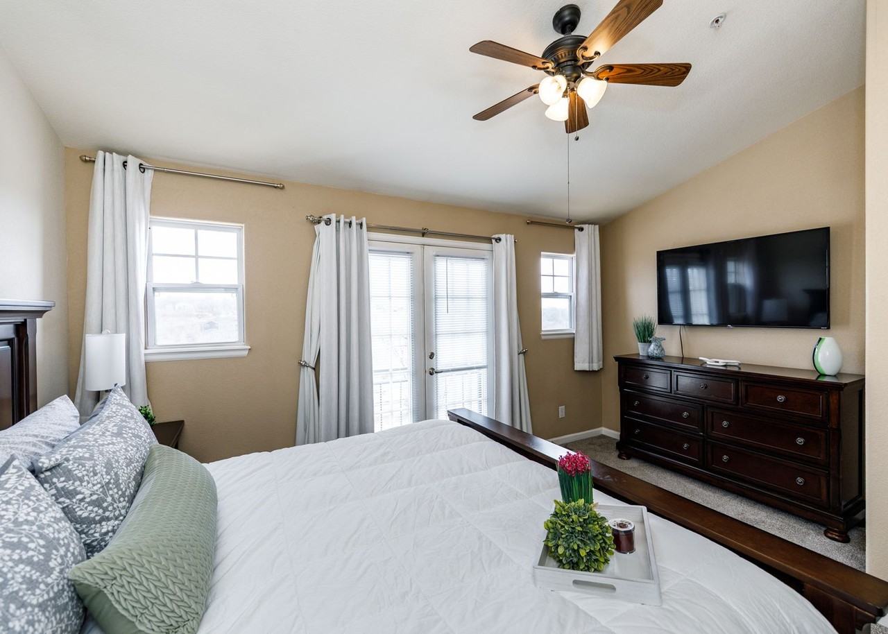 828 S Wahsatch Ave - Photo 4 of 50