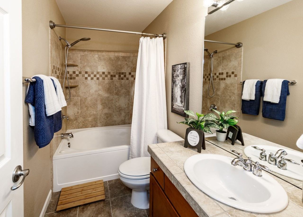 828 S Wahsatch Ave - Photo 5 of 50