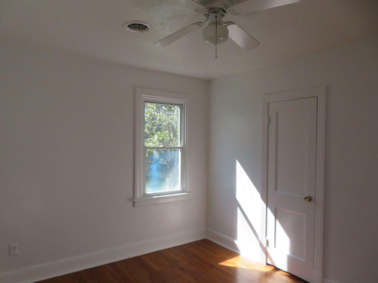 1118 Jett Ave - Photo 6 of 11