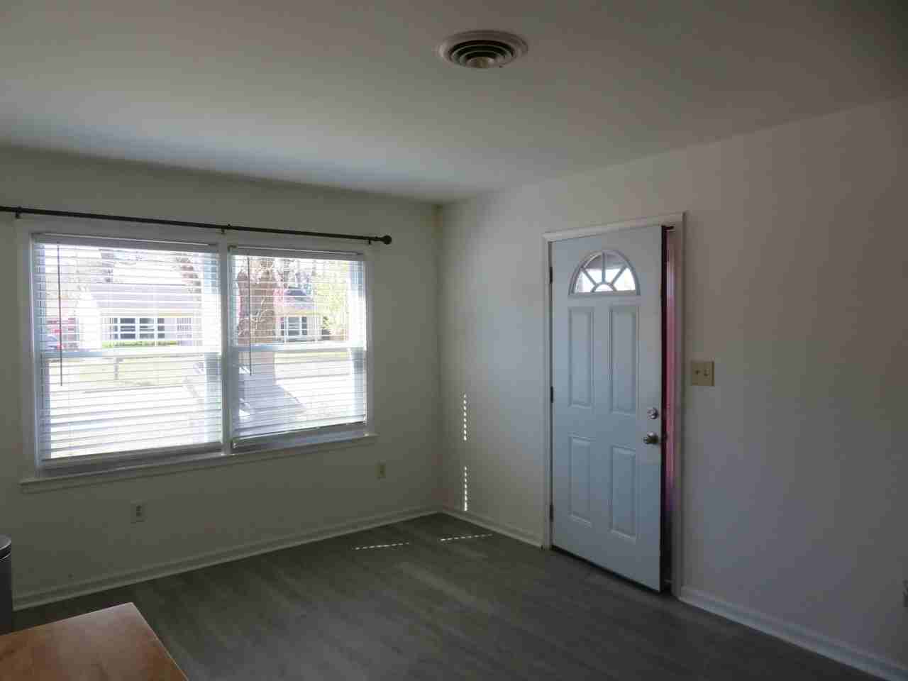 2529 Pin Oak Ct - Photo 3 of 13