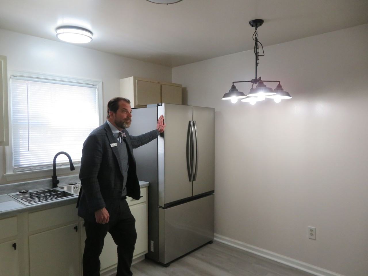 2529 Pin Oak Ct - Photo 5 of 13