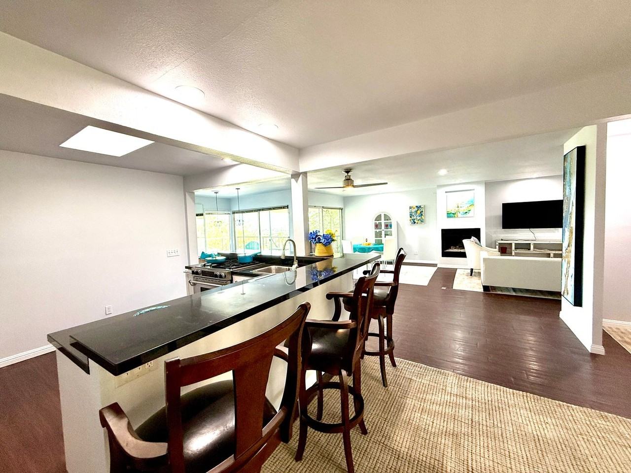 2120 Southridge Dr - Photo 5 of 21