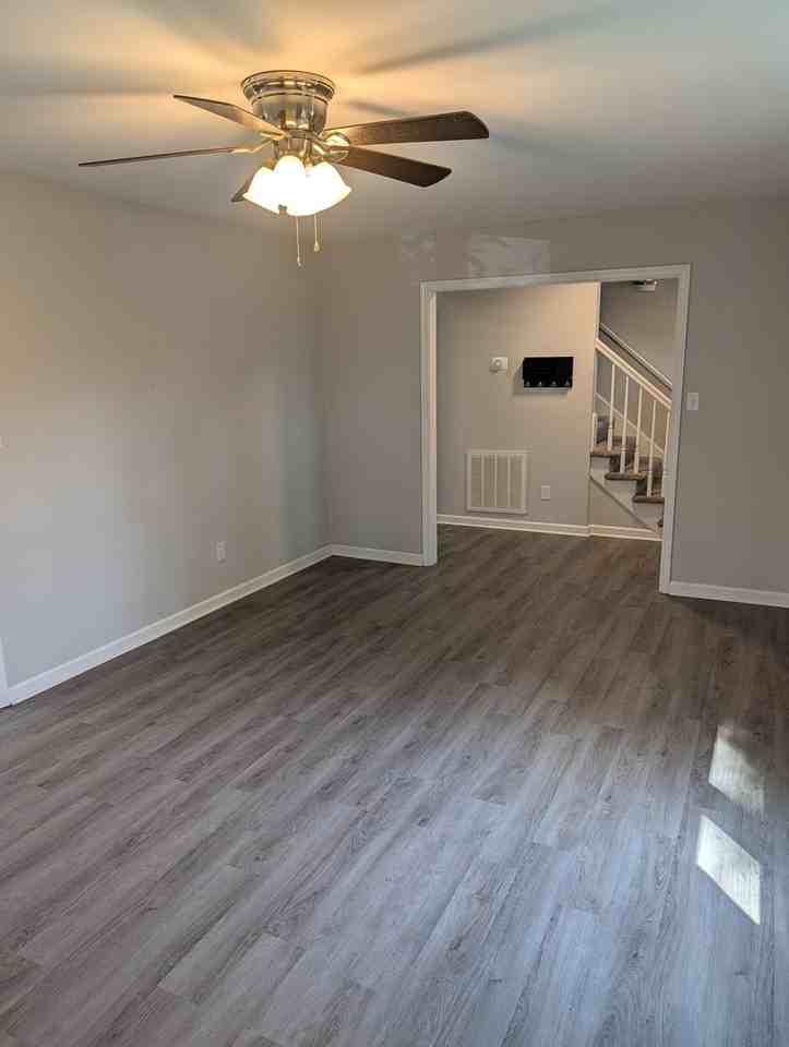 409 Flint Dr - Photo 5 of 19