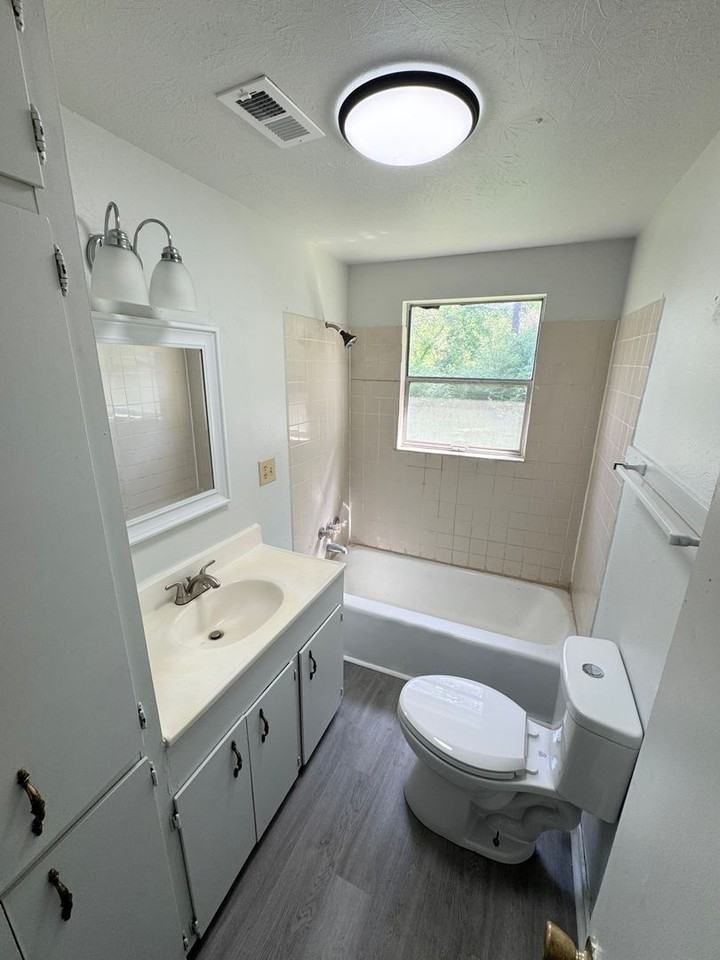 7809 Lotus Ln - Photo 5 of 8