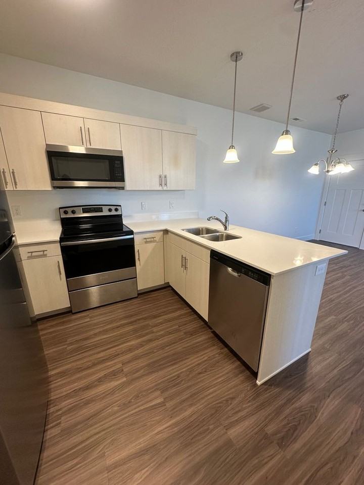 6454 W Pinnacle Peak Ln - Photo 4 of 35