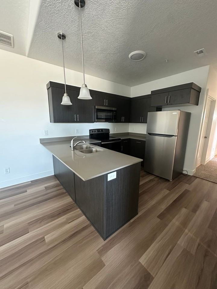 12727 S Skyline Loop Ln - Photo 2 of 35