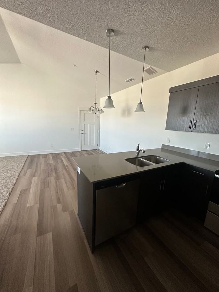 12727 S Skyline Loop Ln - Photo 7 of 35