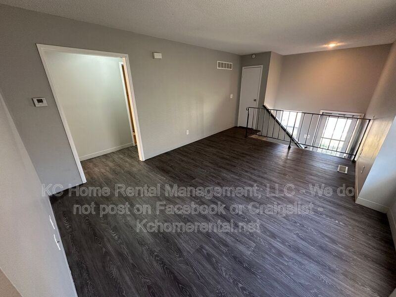 1525 Jackson Ave - Photo 5 of 36