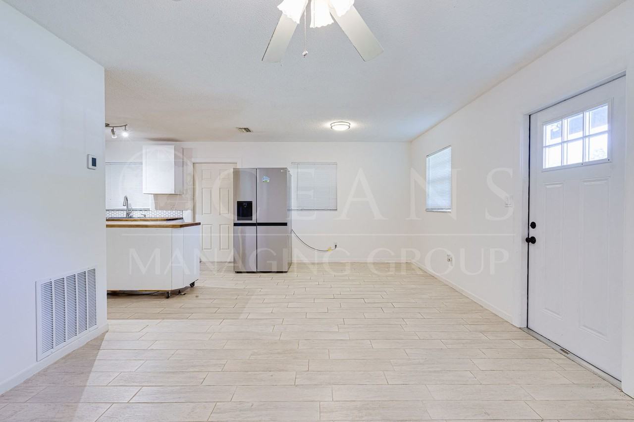 437 Perdita Ave - Photo 5 of 27