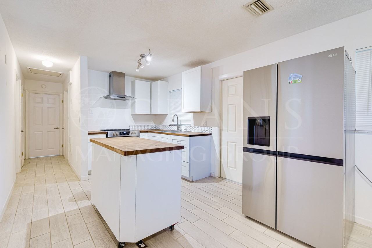 437 Perdita Ave - Photo 7 of 27