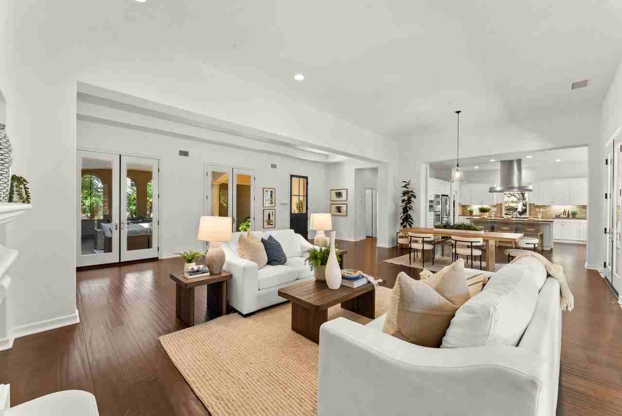 939 Bluejack Rd - Photo 5 of 41