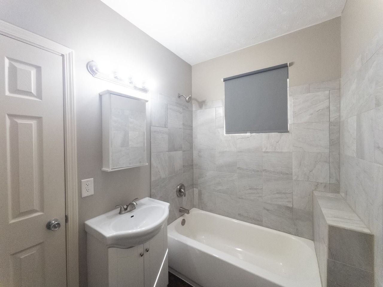 5039 Miami St - Photo 6 of 23