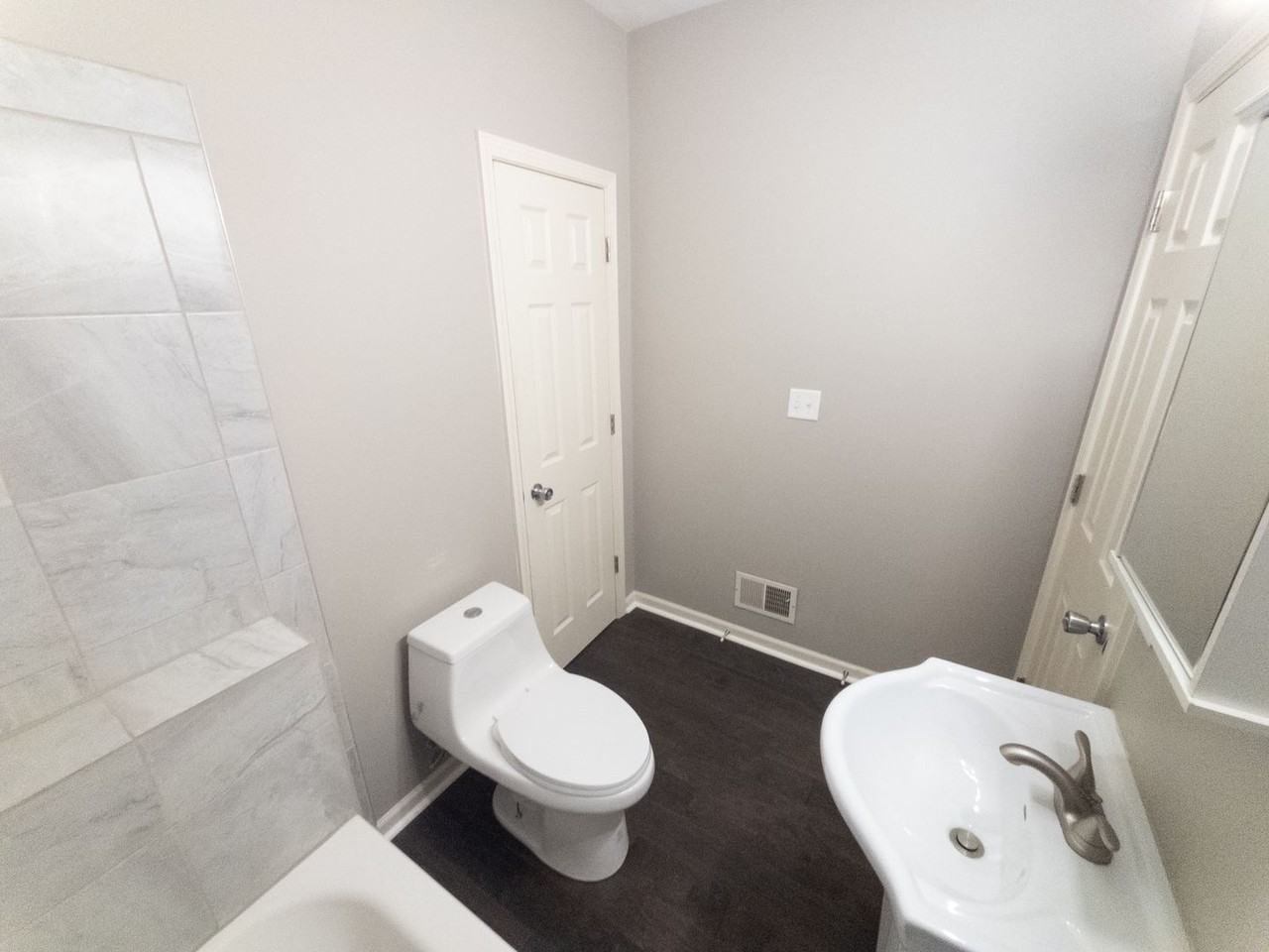 5039 Miami St - Photo 7 of 23