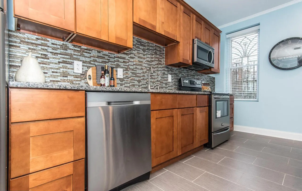 2345 Turner St - Photo 4 of 12