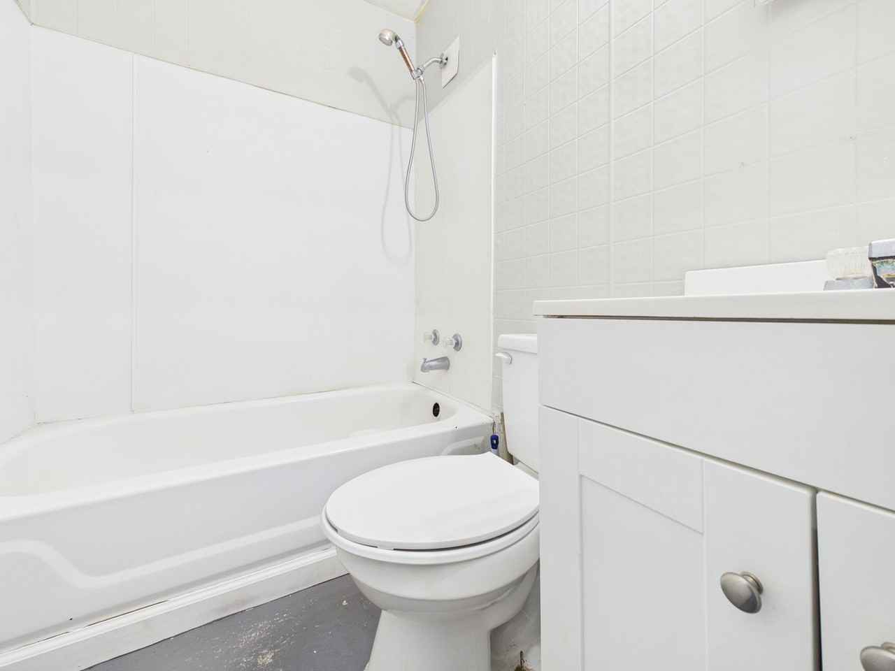 1516 Fulton St - Photo 4 of 9