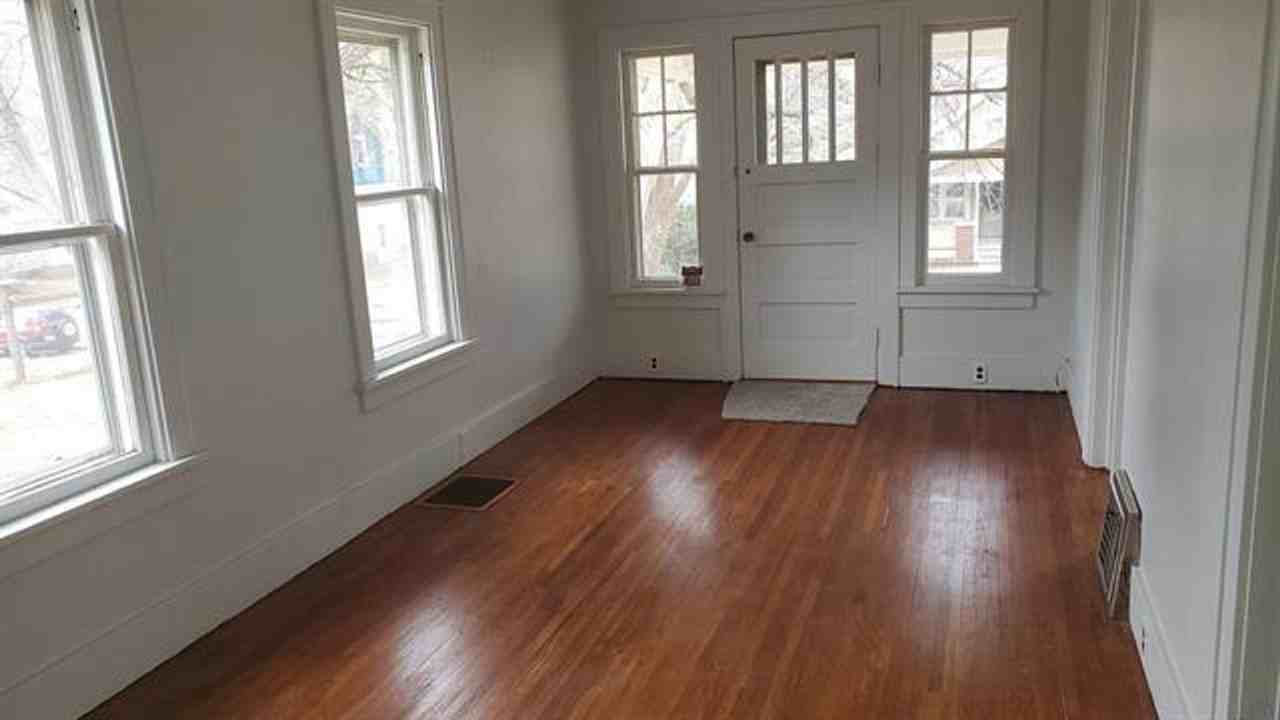 2722 Prospect St - Photo 2 of 4