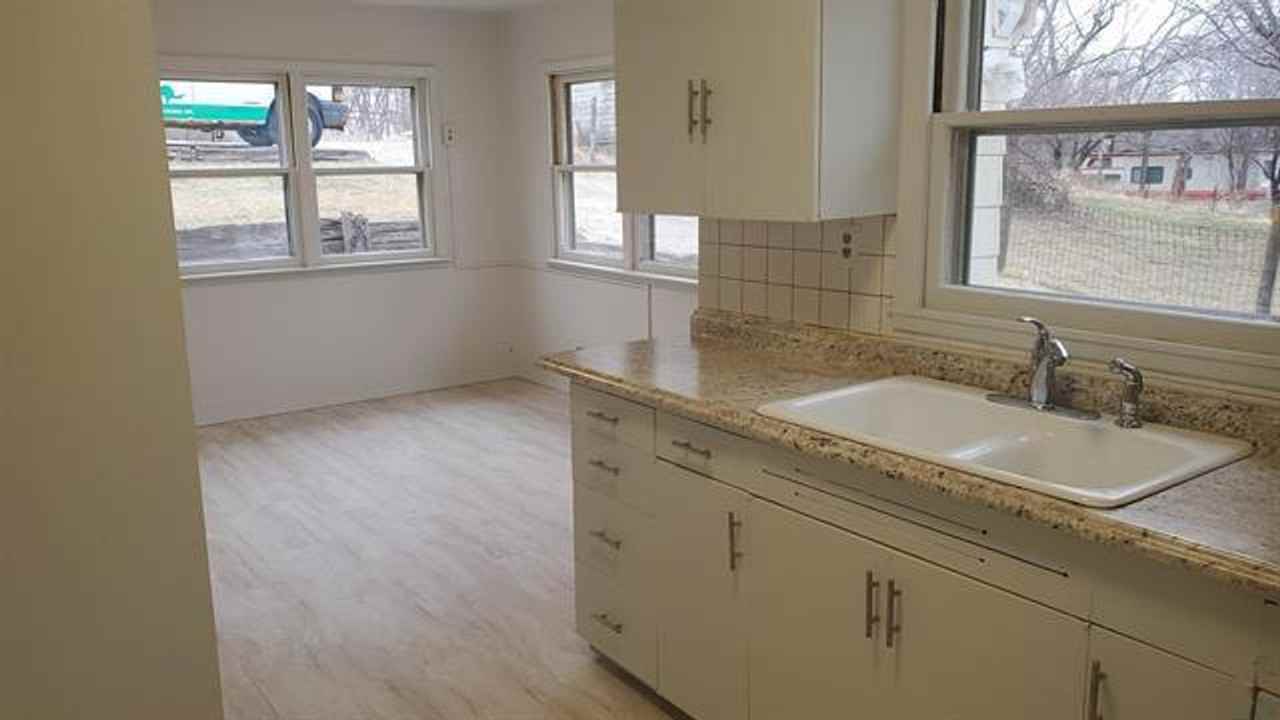 2722 Prospect St - Photo 4 of 4