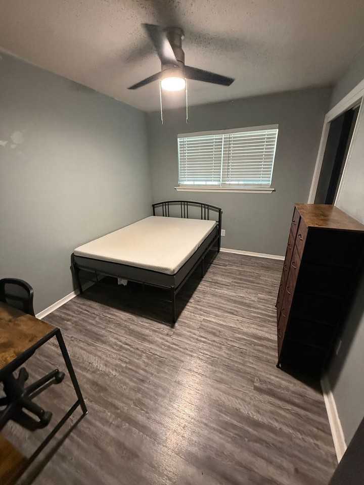 5611 16th Pl - Photo 6 of 14