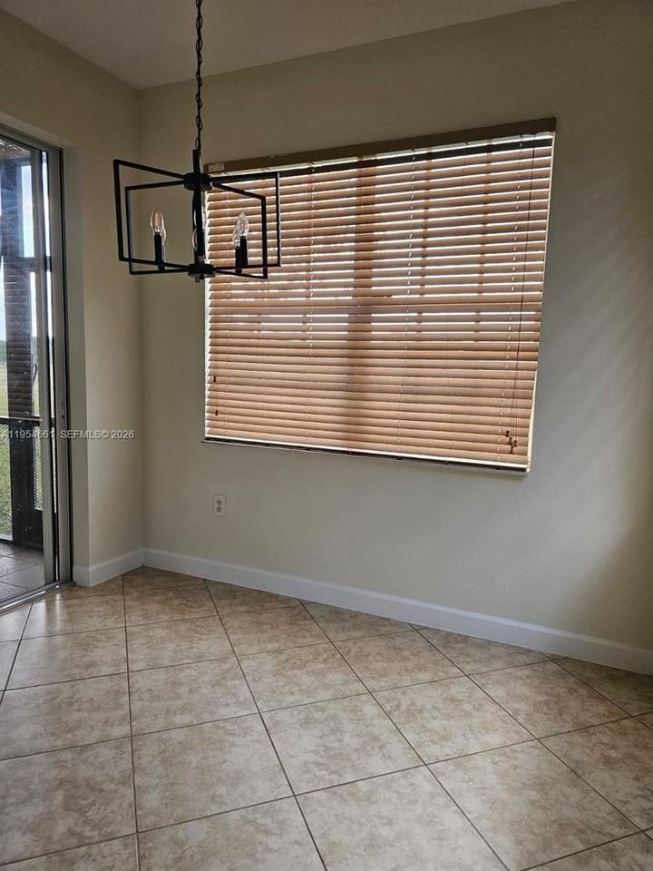 8255 Nw 128th Ln #C - Photo 5 of 15