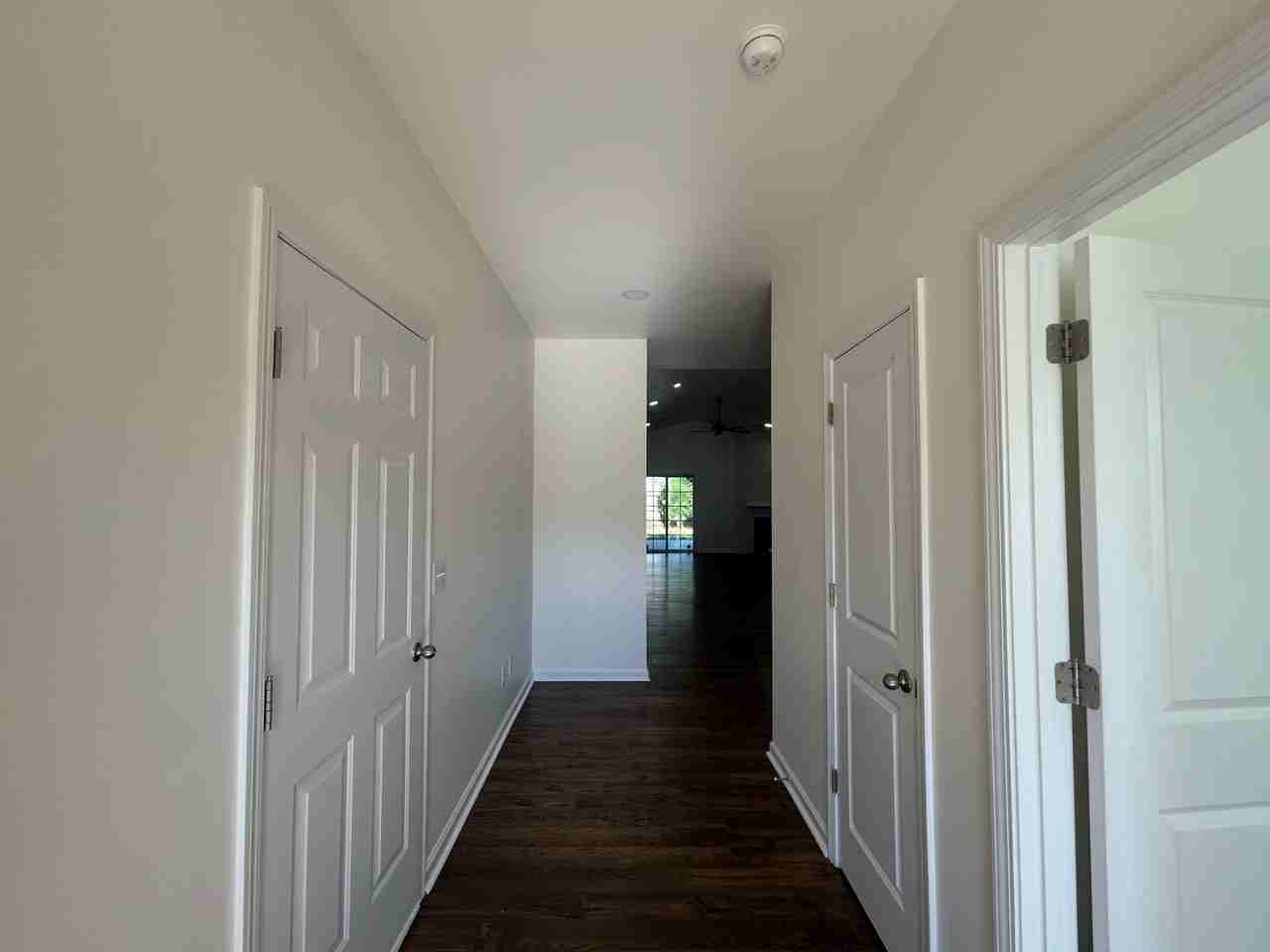 211 Addlestone Cir - Photo 3 of 19