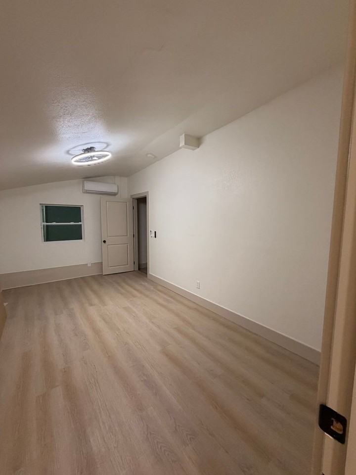 1204 E Hamilton Ave - Photo 6 of 15