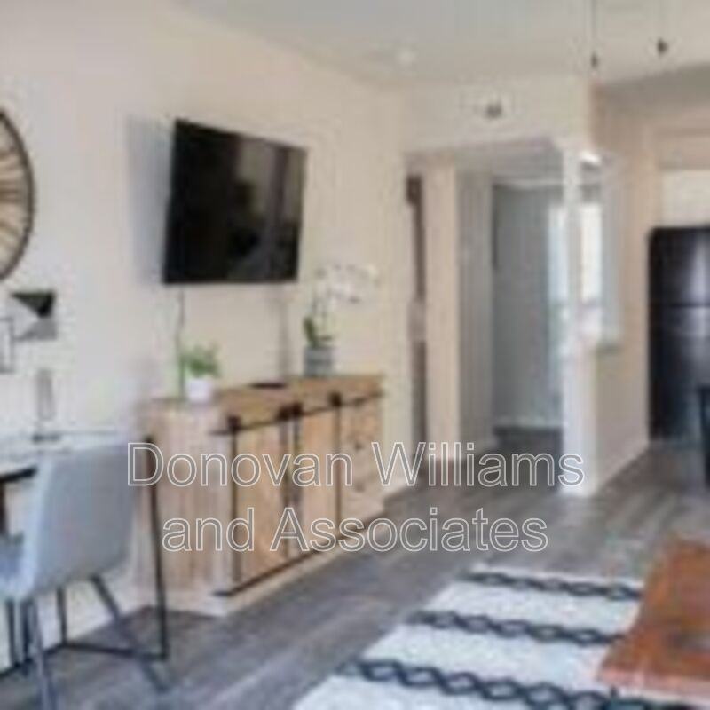 2207 Kilborne Dr #E - Photo 3 of 28