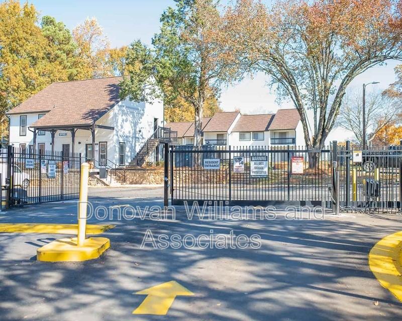 2207 Kilborne Dr #E - Photo 4 of 28