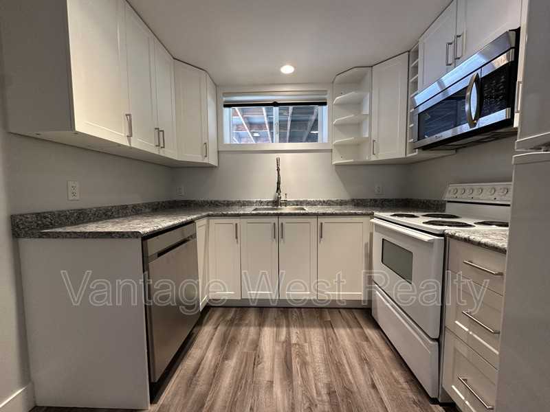 1300 Flemish St - Photo 6 of 14