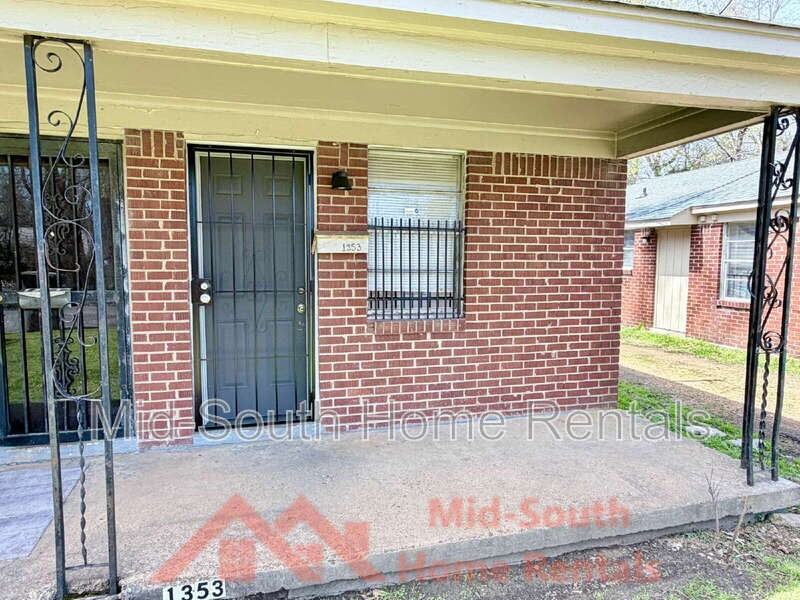 1353 Fairfax St - Photo 2 of 13