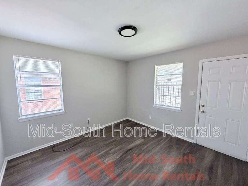 1353 Fairfax St - Photo 4 of 13