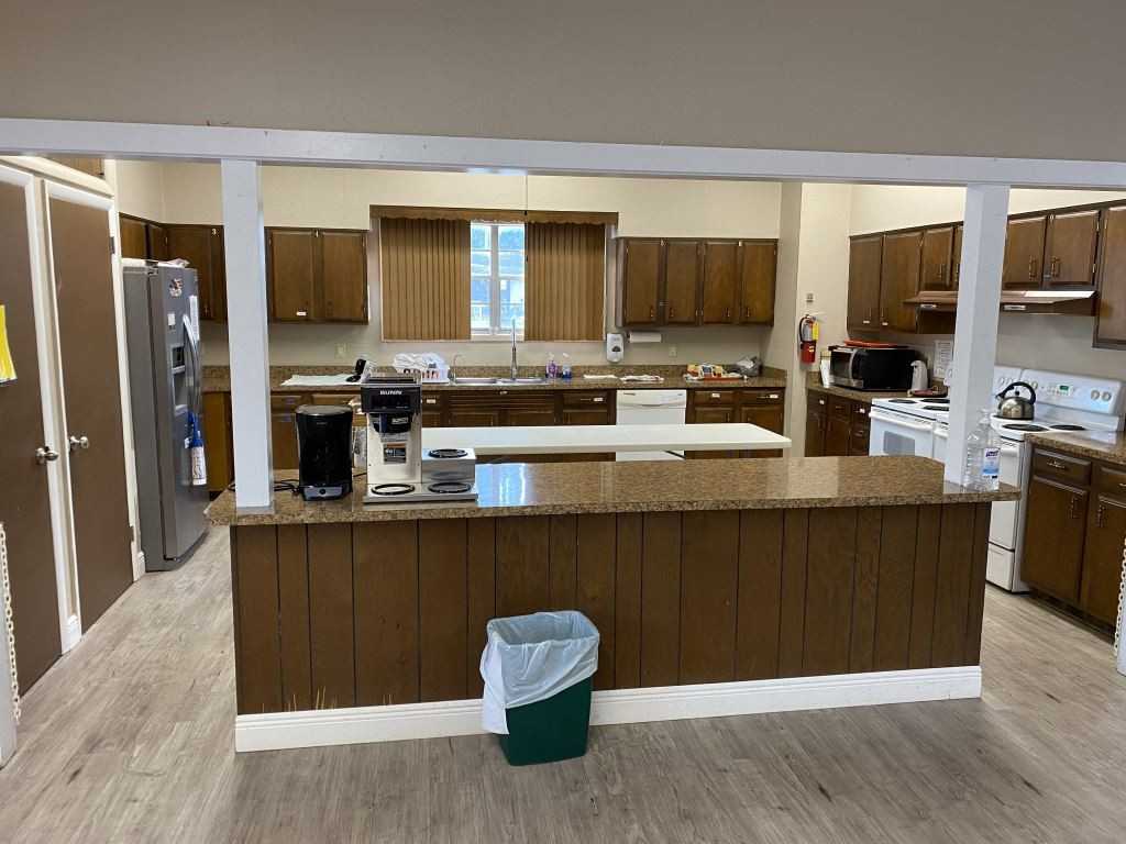 502 Old Colony Rd - Photo 7 of 25
