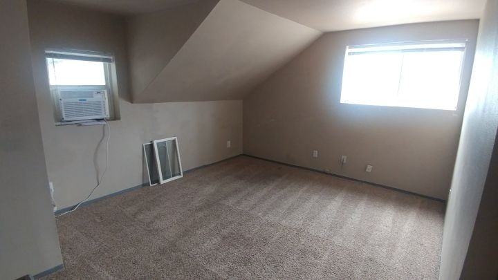 719 1/2 Terry Ave #2 - Photo 3 of 7