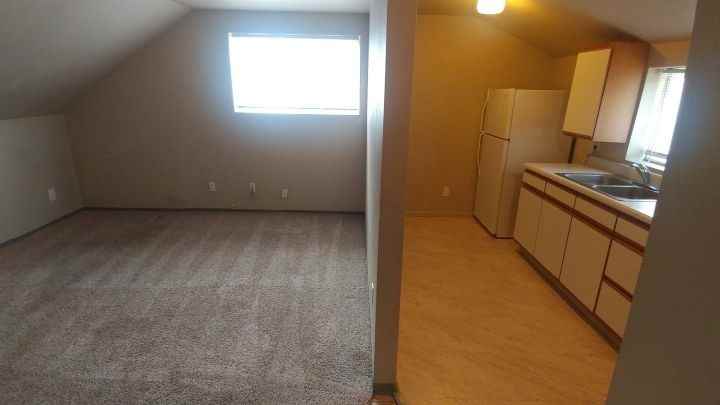 719 1/2 Terry Ave #2 - Photo 4 of 7