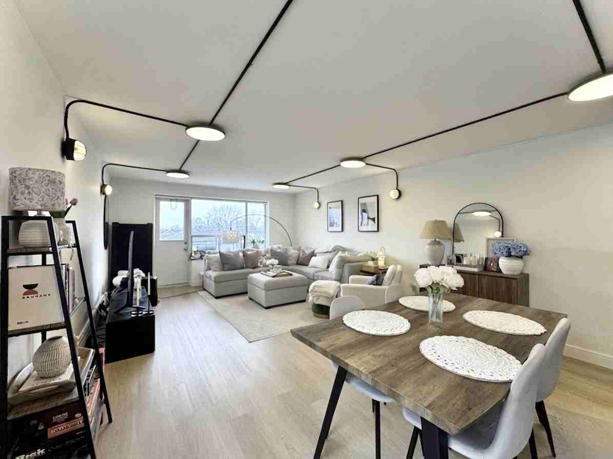 420 Eglinton Ave E #402 - Photo 5 of 24