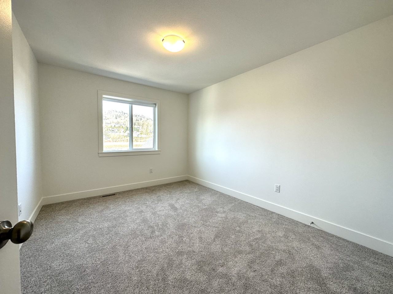 7885 Cedarbrook Road - Photo 7 of 24