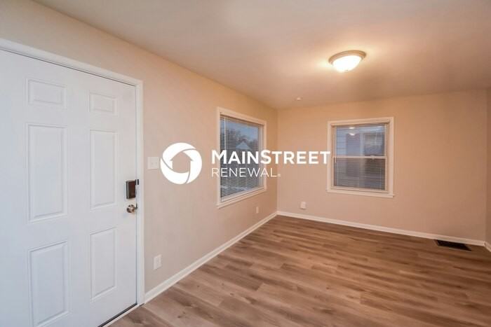 5234 E 20th St - Photo 3 of 15