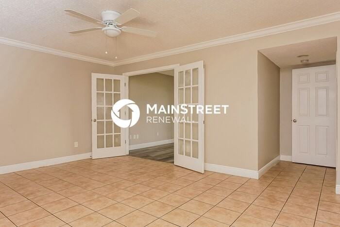 2727 Mystic Cove Dr - Photo 3 of 17