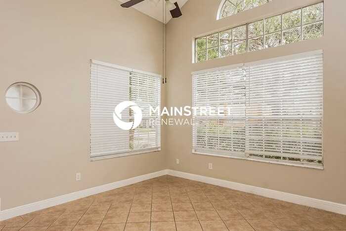 2727 Mystic Cove Dr - Photo 6 of 17