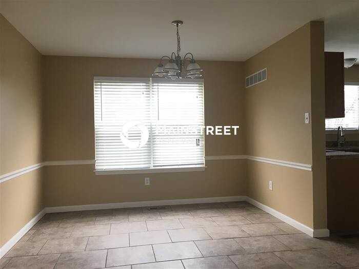 14319 Riverfront Dr - Photo 2 of 12